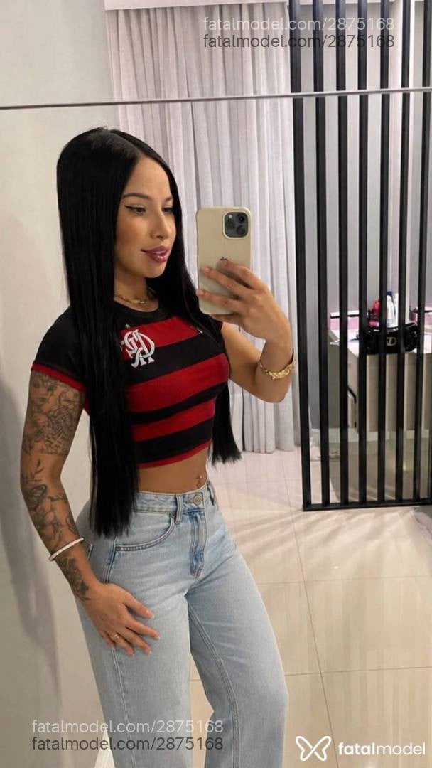 Acompanhante mulher com cabelo castanho de olhos castanhos - Tainá