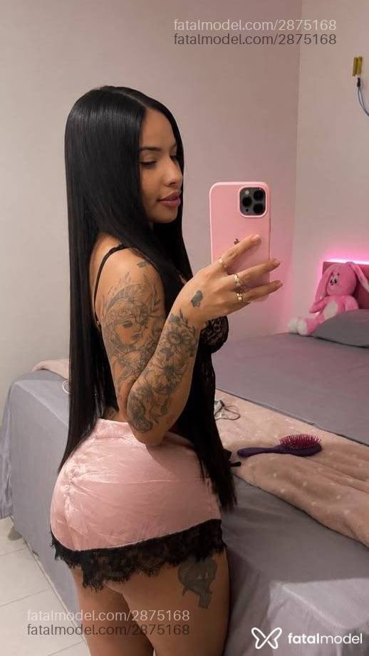 Acompanhante mulher com cabelo castanho de olhos castanhos - Tainá