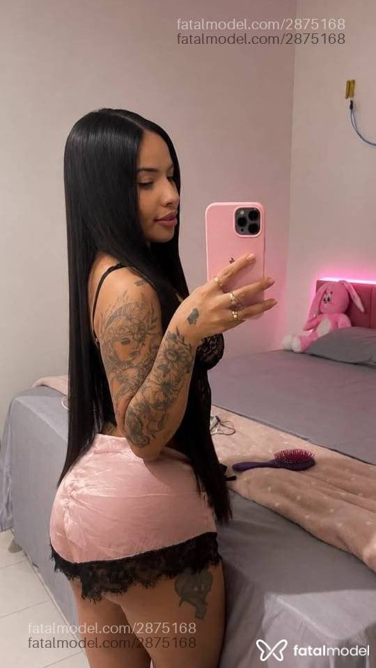 Acompanhante mulher com cabelo castanho de olhos castanhos - Tainá
