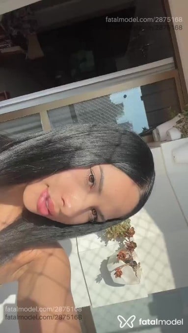 Acompanhante mulher com cabelo castanho de olhos castanhos em Balneário Camboriú - Tainá
