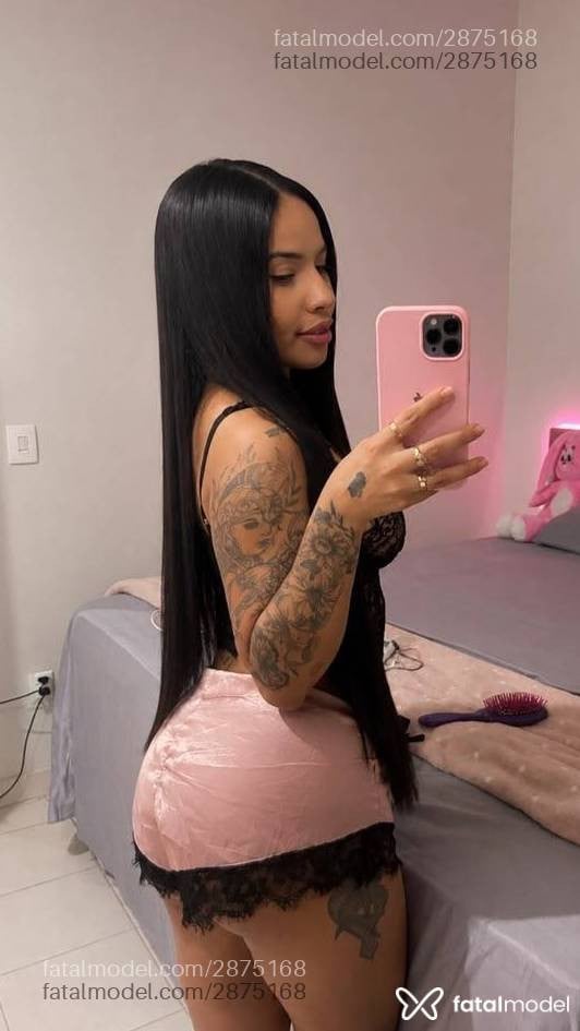 Acompanhante mulher com cabelo castanho de olhos castanhos - Tainá