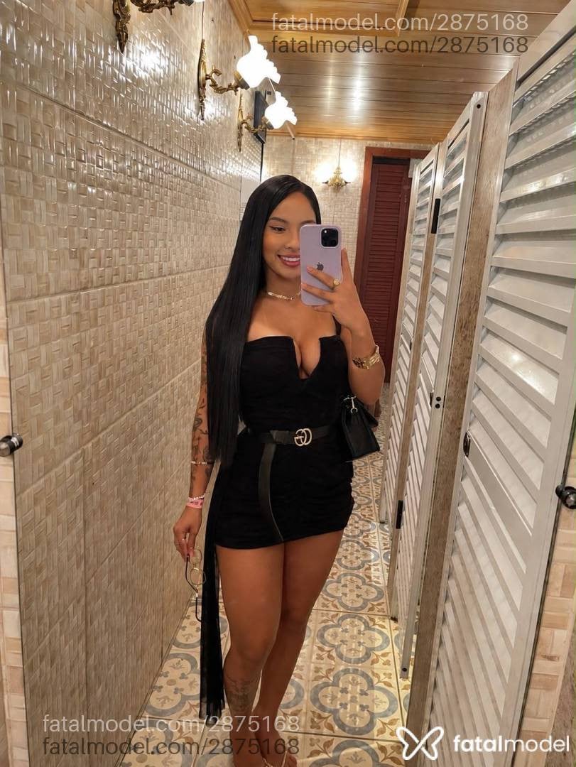 Acompanhante mulher com cabelo castanho de olhos castanhos - Tainá