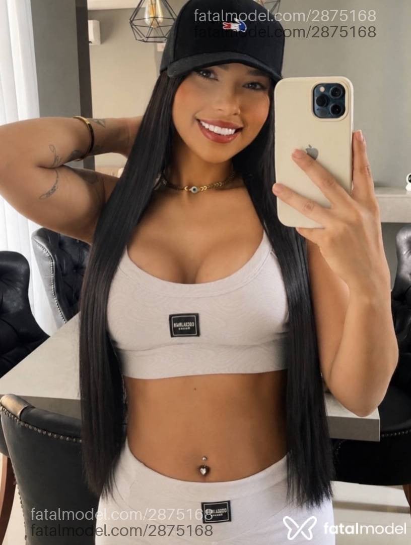 Acompanhante mulher com cabelo castanho de olhos castanhos - Tainá