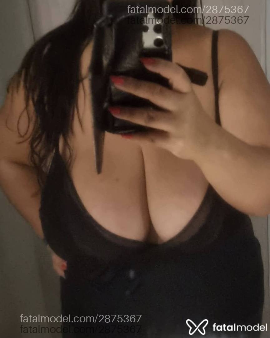 Acompanhante mulher morena (o) de olhos castanhos em Virtual - Manuela