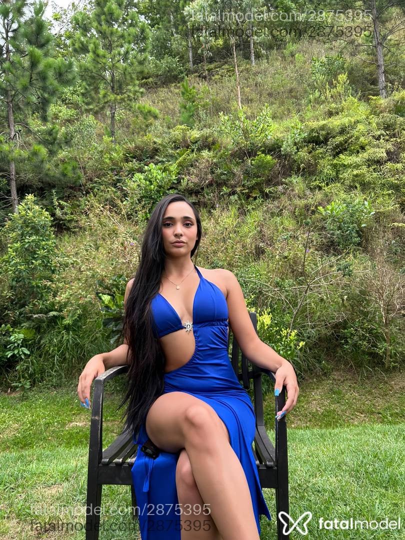 Acompanhante mulher com cabelo castanho de olhos castanhos em Itapema - Beatriz