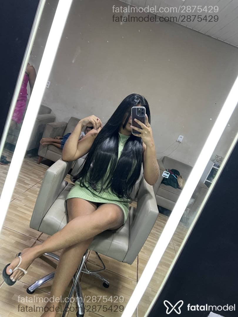 Acompanhante mulher morena (o) de olhos castanhos - Pérola