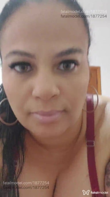 Acompanhante mulher com cabelo castanho de olhos mel em Americana Acompanhante mulher com cabelo castanho de olhos mel em Americana - Tamires Leão