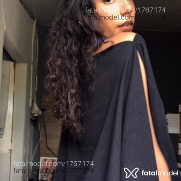 Acompanhante mulher com cabelo castanho de olhos castanhos em Virtual Acompanhante mulher com cabelo castanho de olhos castanhos em Virtual - Luise