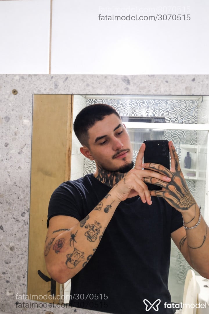 Acompanhante homem morena (o) de olhos pretos em Parobé Acompanhante homem morena (o) de olhos pretos em Parobé - Rodrigues