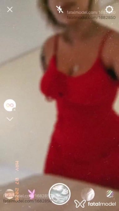 Acompanhante mulher loira (o) de olhos castanhos - Patrícia Mendes Acompanhante mulher loira (o) de olhos castanhos - Patrícia Mendes