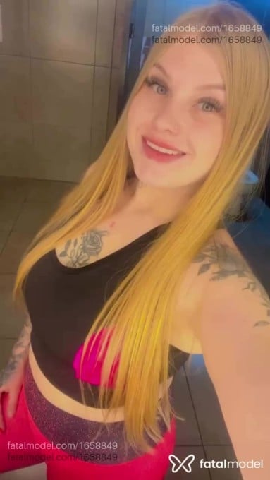Acompanhante mulher loira (o) de olhos azuis em Caxias do Sul - Jenifer Schmidt