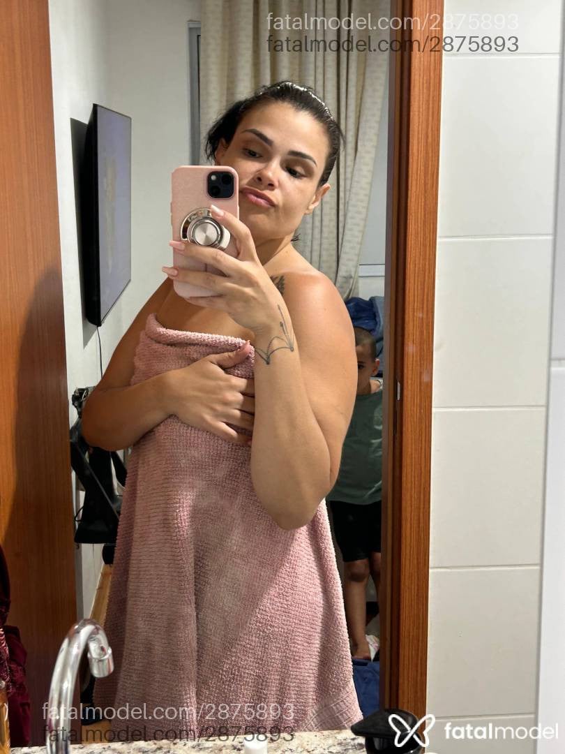 Acompanhante mulher morena (o) de olhos castanhos em Niterói - Ju Hotwife