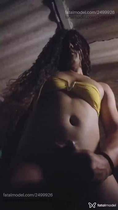 Acompanhante mulher trans com cabelo castanho de olhos castanhos em Paraty - Júlia Ayla