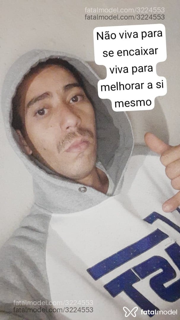 Acompanhante homem com cabelo castanho de olhos castanhos em Ribeirão Preto - Carlos Adeus