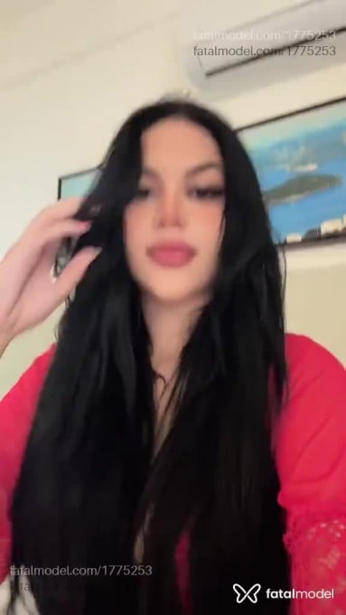 Acompanhante mulher com cabelo castanho de olhos castanhos em Teresópolis - Caroline
