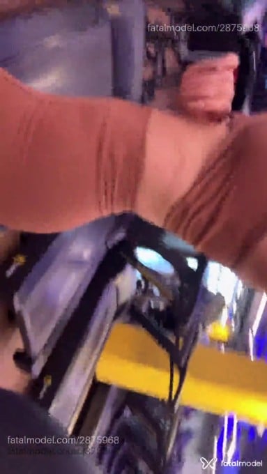 Acompanhante mulher com cabelo castanho de olhos mel em Curitiba - Sexxymommy