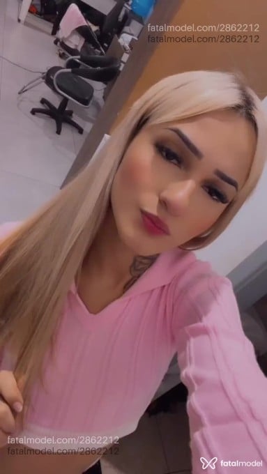 Acompanhante mulher trans loira (o) de olhos castanhos em Londrina Acompanhante mulher trans loira (o) de olhos castanhos em Londrina - Aghata Melissa