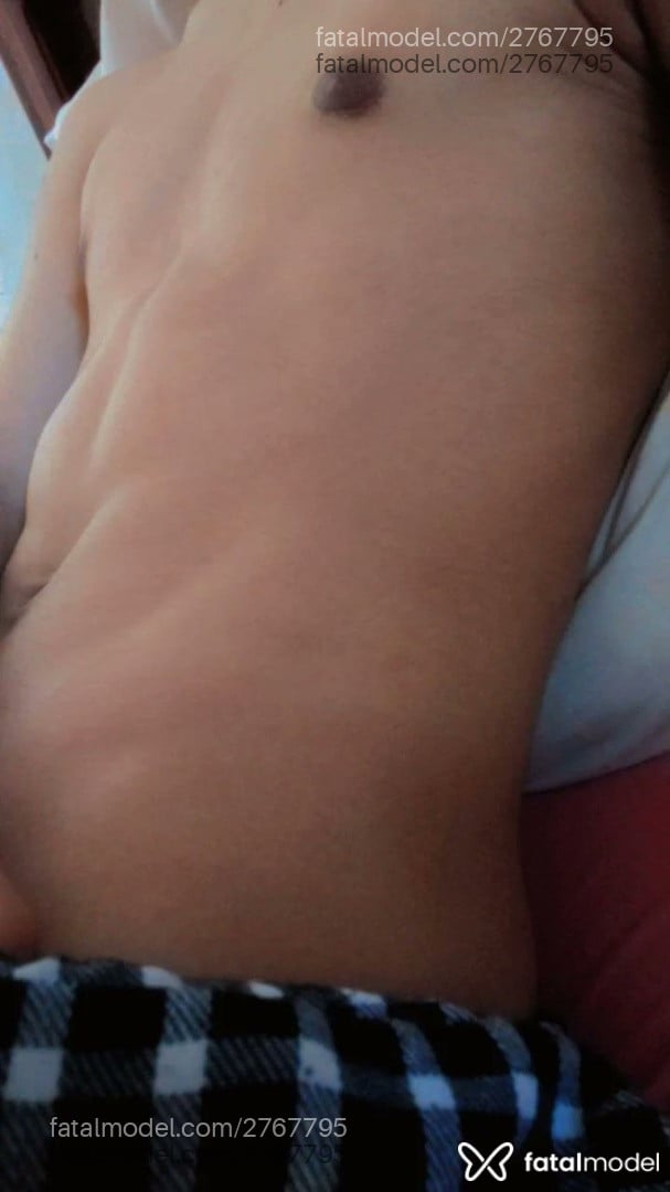 Acompanhante homem morena (o) de olhos castanhos em Goiânia - Nosfera
