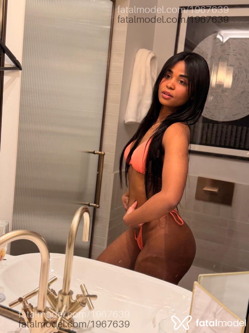 Acompanhante mulher morena (o) de olhos pretos em São Paulo - Mirella ferraz