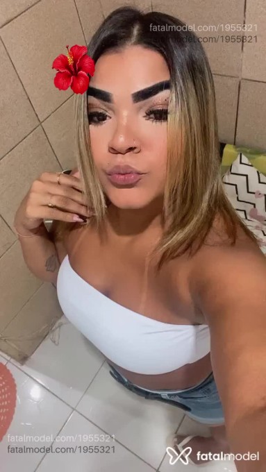 Acompanhante mulher loira (o) de olhos castanhos em Virtual - Milena