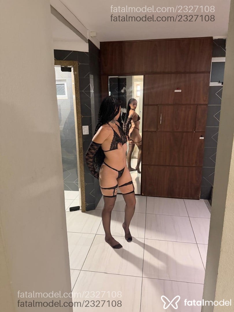 Acompanhante mulher com cabelo castanho de olhos castanhos - Maria Acompanhante mulher com cabelo castanho de olhos castanhos - Maria