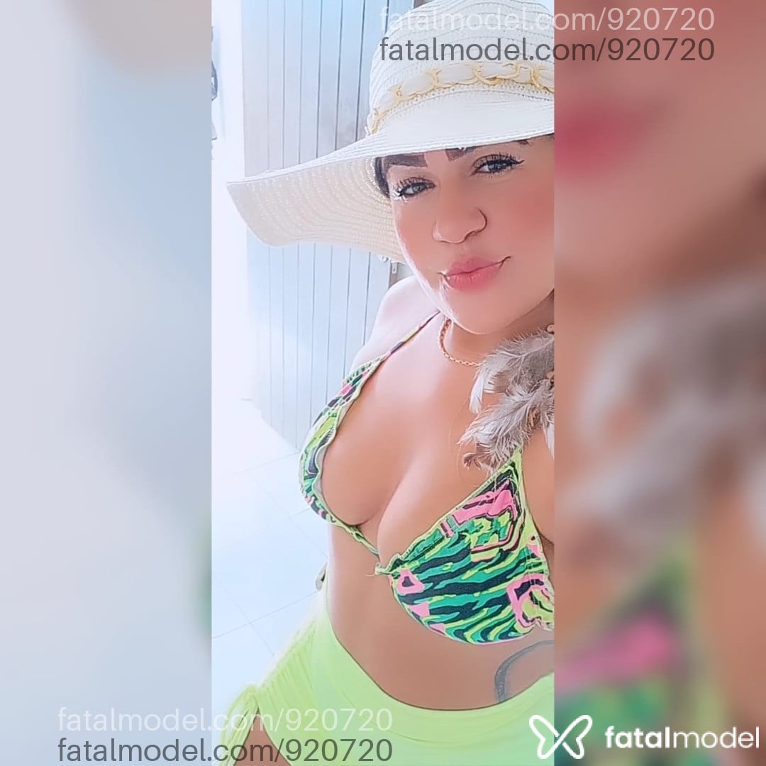 Acompanhante mulher com cabelo castanho de olhos castanhos em Araçagi - Kátia