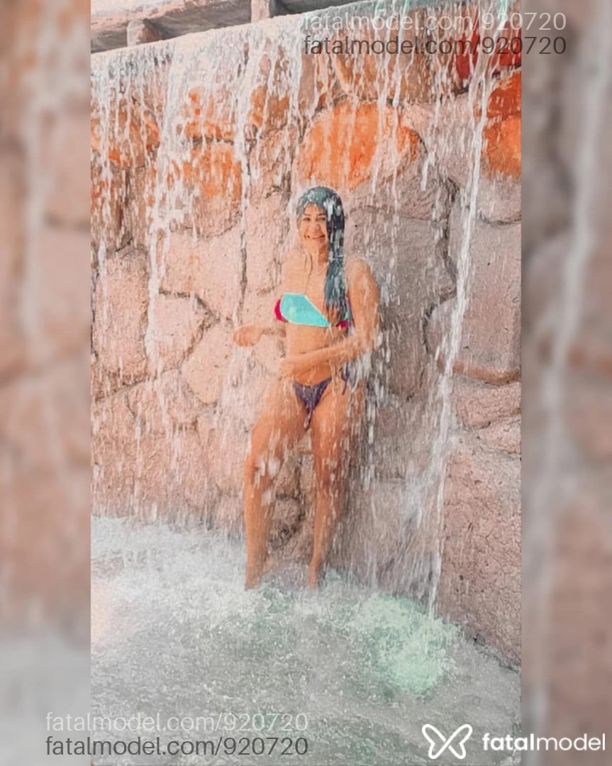 Acompanhante mulher com cabelo castanho de olhos castanhos em Araçagi - Kátia