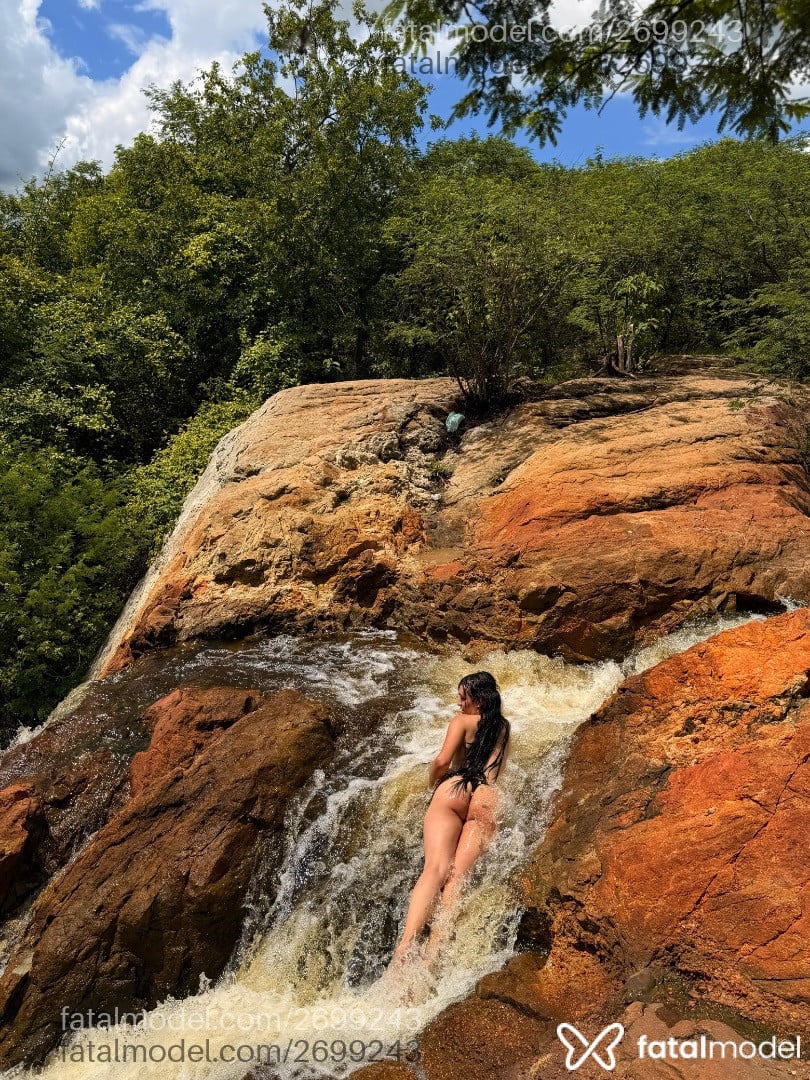 Acompanhante mulher trans morena (o) de olhos pretos em Juazeiro do Norte Acompanhante mulher trans morena (o) de olhos pretos em Juazeiro do Norte - Isabellsz