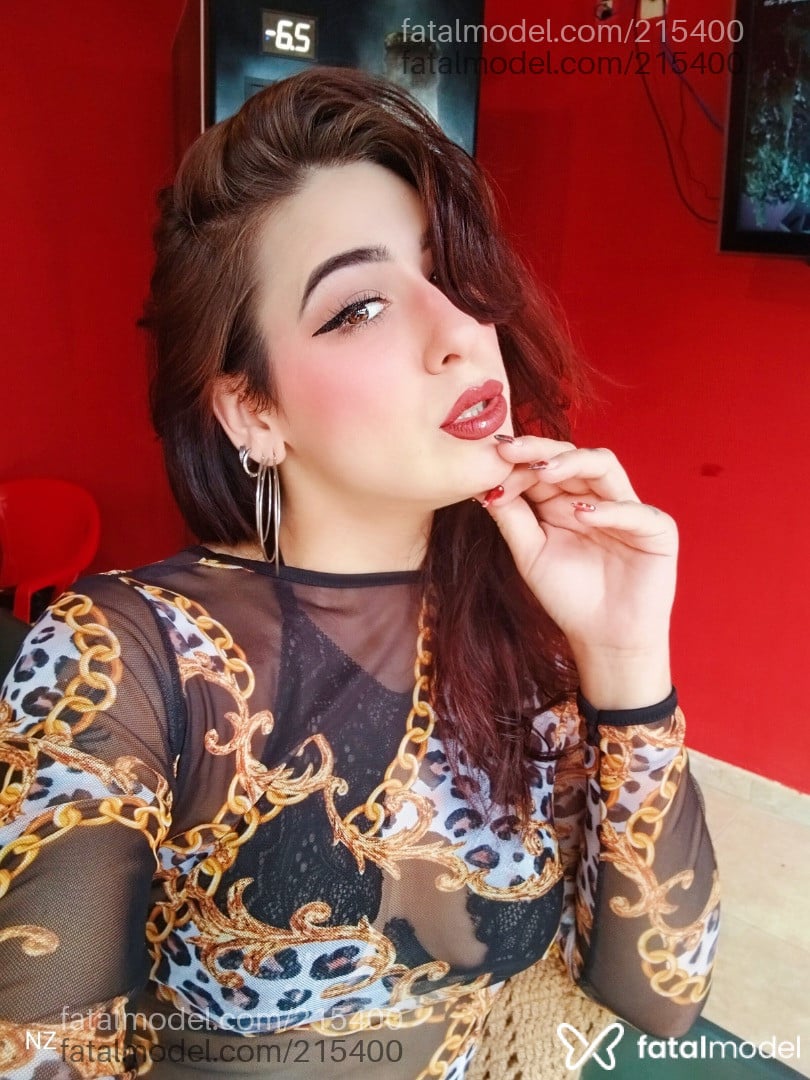 Acompanhante mulher com cabelo castanho de olhos mel em Bauru - Nicolly Zuichër
