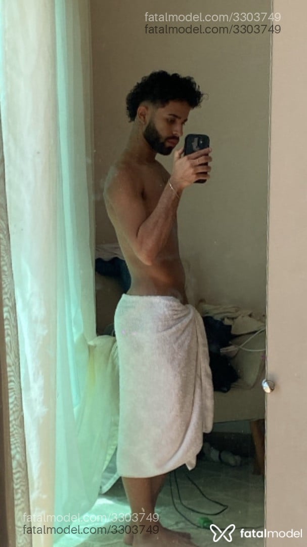 Acompanhante homem com cabelo castanho de olhos castanhos em Goiânia Acompanhante homem com cabelo castanho de olhos castanhos em Goiânia - Marcos