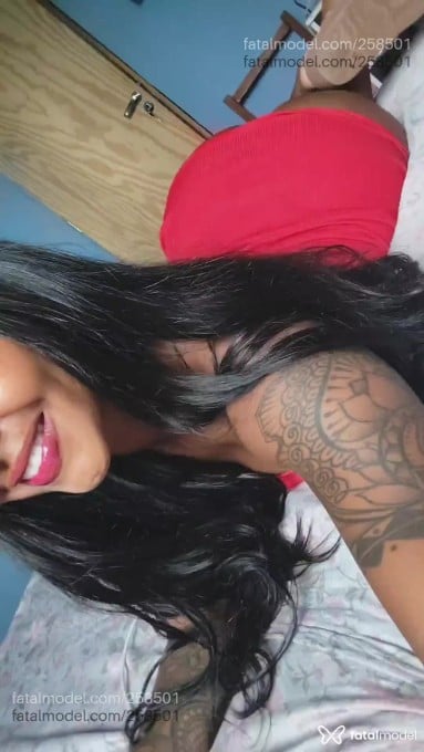 Acompanhante mulher morena (o) de olhos pretos em Coromandel - Cacau Oliveira