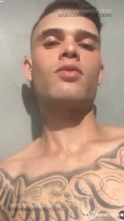 Acompanhante homem com cabelo castanho de olhos verdes em São Paulo - Alemão