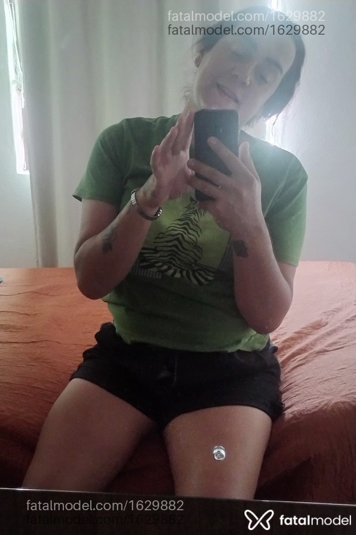 Acompanhante mulher trans morena (o) de olhos castanhos em Alfenas - Larissa Alves