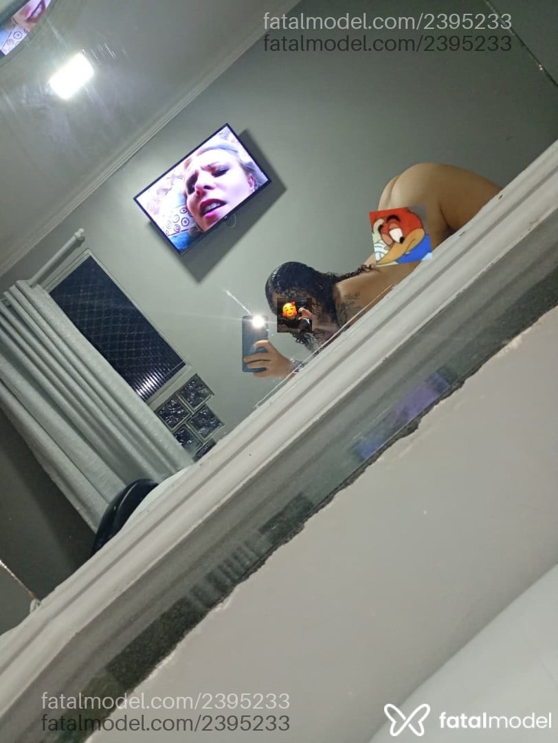 Acompanhante mulher trans com cabelo castanho de olhos castanhos - Ketlyn Vitória Acompanhante mulher trans com cabelo castanho de olhos castanhos - Ketlyn Vitória