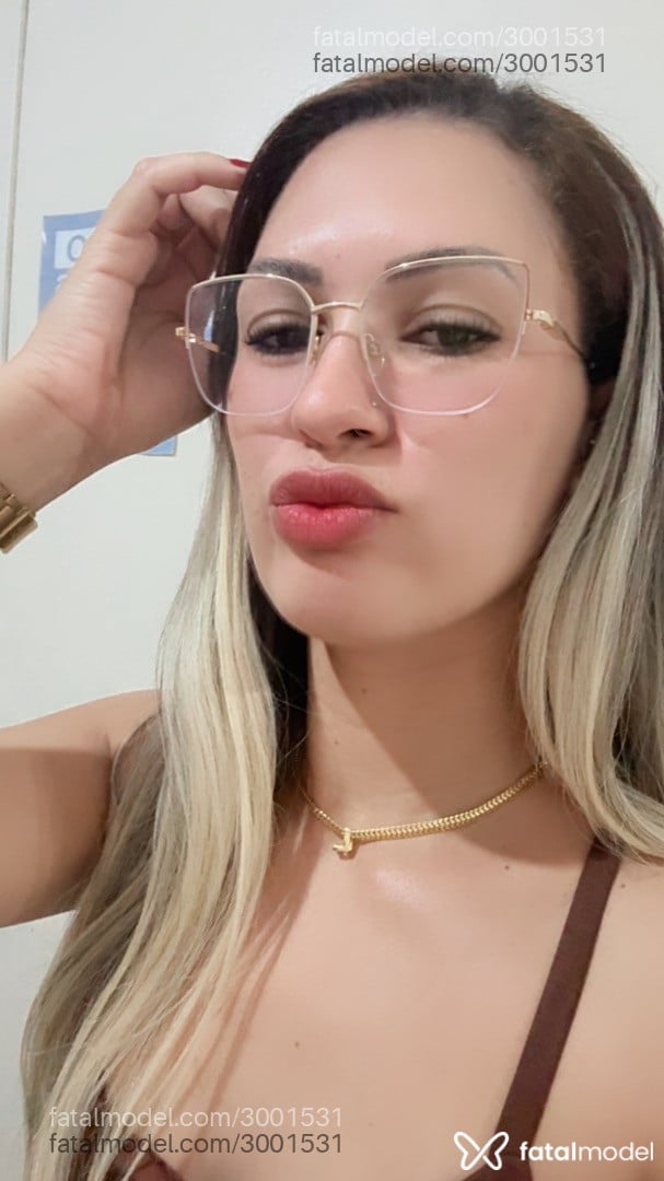Acompanhante mulher loira (o) de olhos mel em Chapadão do Sul Acompanhante mulher loira (o) de olhos mel em Chapadão do Sul - Luna Lahrsen