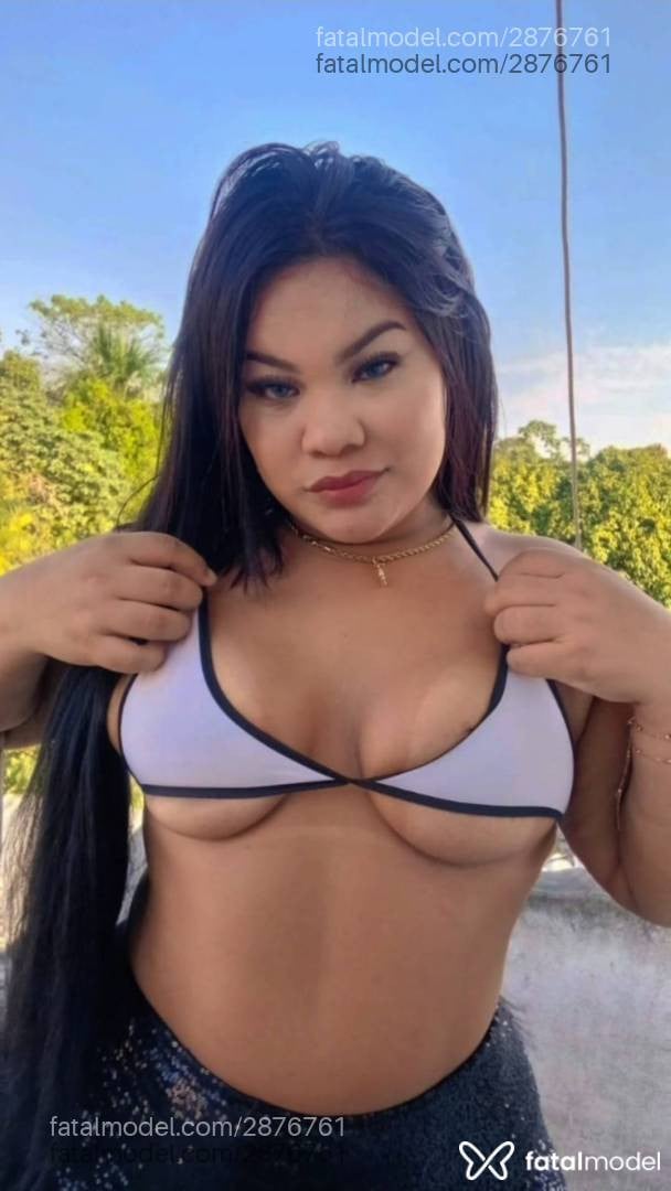 Acompanhante mulher morena (o) de olhos pretos - Giovanna