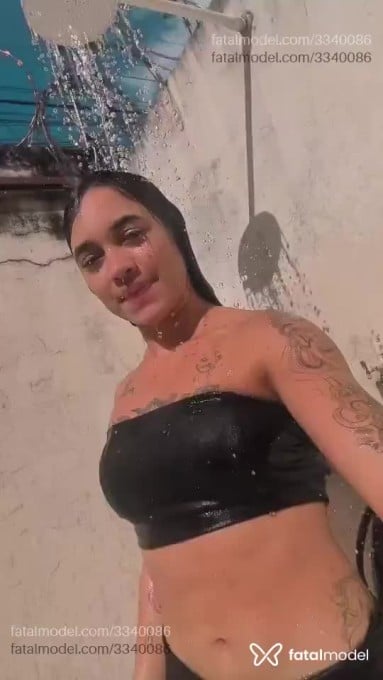 Acompanhante mulher com cabelo castanho de olhos castanhos em São Luís de Montes Belos Acompanhante mulher com cabelo castanho de olhos castanhos em São Luís de Montes Belos - Hillary