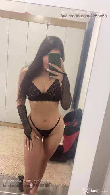 Acompanhante mulher com cabelo castanho de olhos castanhos em Curitiba - Bárbara