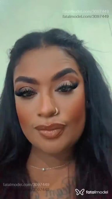 Acompanhante mulher morena (o) de olhos castanhos em Patos de Minas - Diana