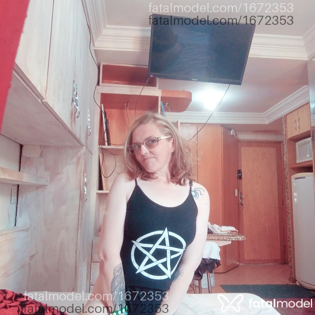 Acompanhante mulher loira (o) de olhos verdes - Ray Autista Acompanhante mulher loira (o) de olhos verdes - Ray Autista