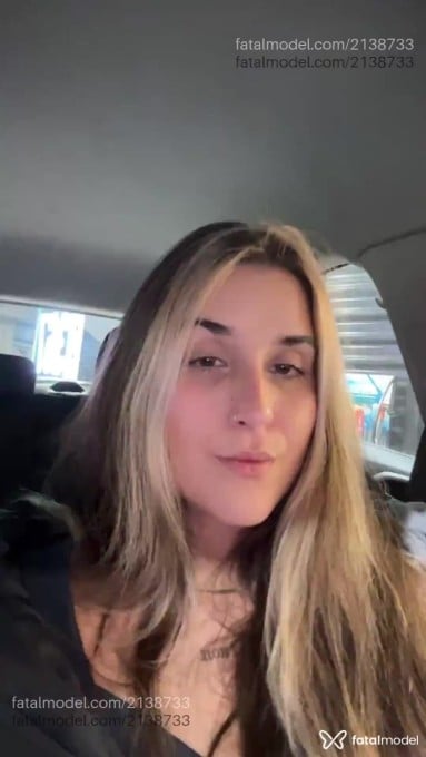 Acompanhante mulher com cabelo castanho de olhos mel em São Paulo - Lua