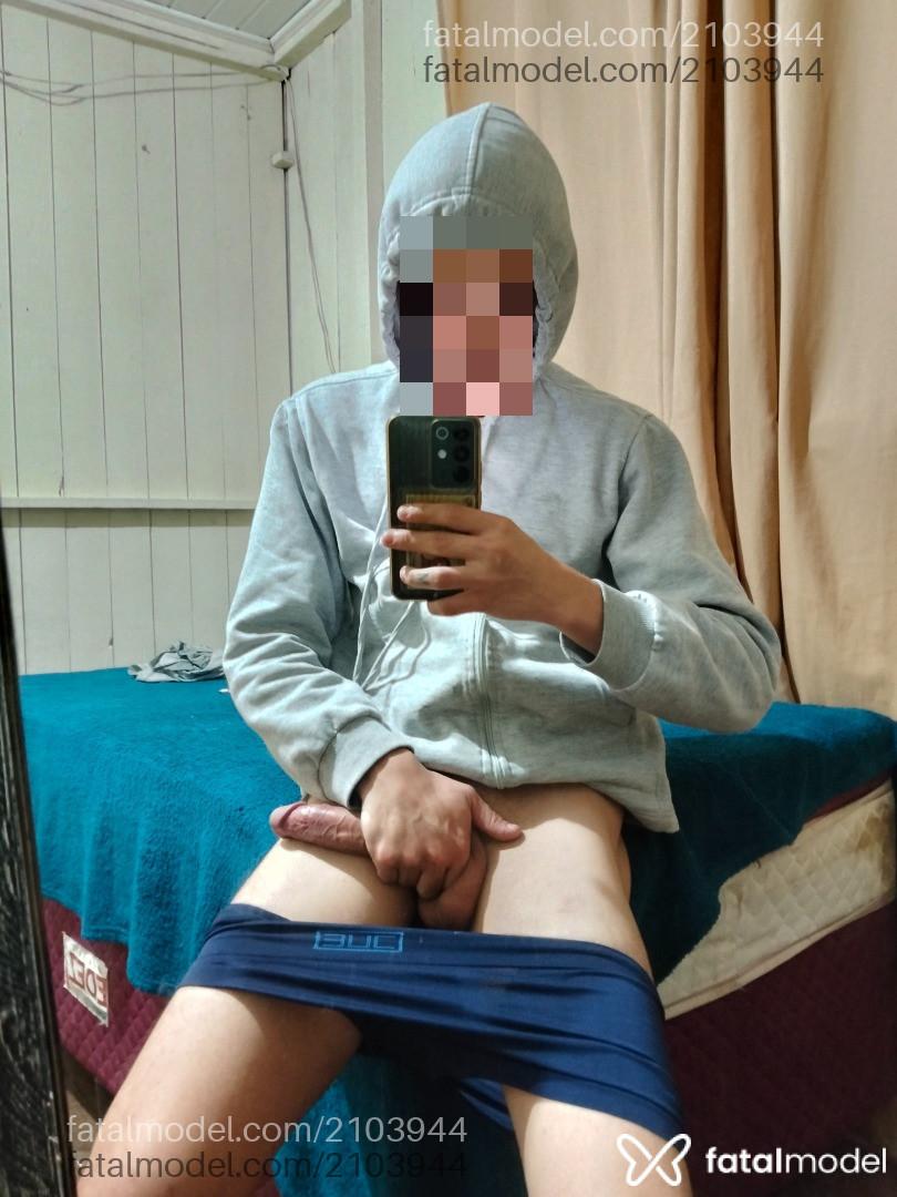 Acompanhante homem com cabelo castanho de olhos castanhos em Alvorada - Lkdrey