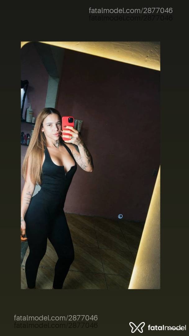Acompanhante mulher com cabelo castanho de olhos castanhos - Brenda Falca