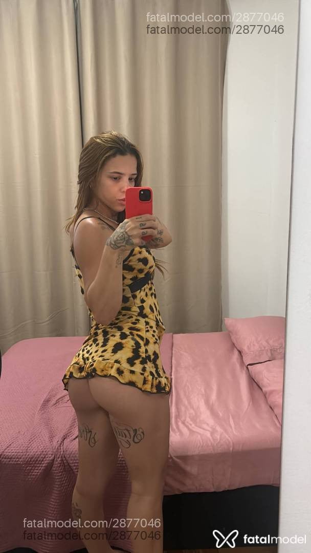 Acompanhante mulher com cabelo castanho de olhos castanhos - Brenda Falca