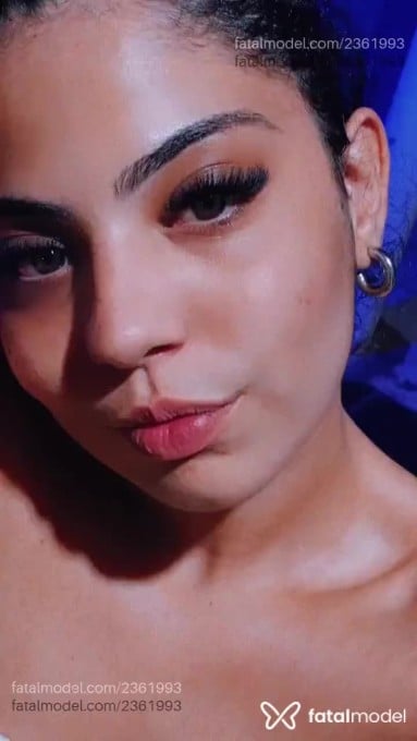 Acompanhante mulher morena (o) de olhos castanhos em Itapagipe Acompanhante mulher morena (o) de olhos castanhos em Itapagipe - Kauanny Fazio