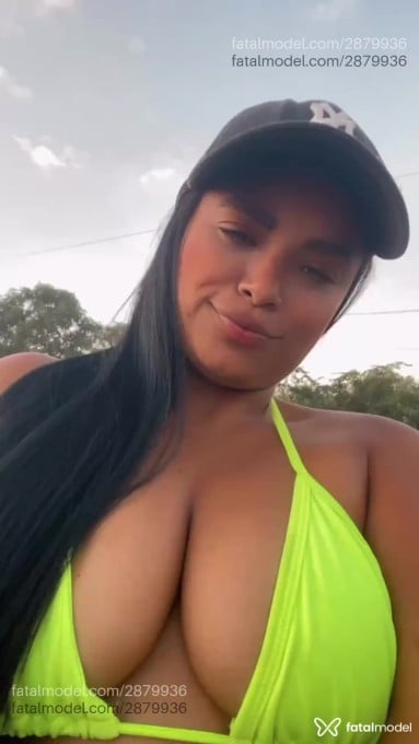 Acompanhante mulher morena (o) de olhos castanhos em Capelinha - Jessica Summes