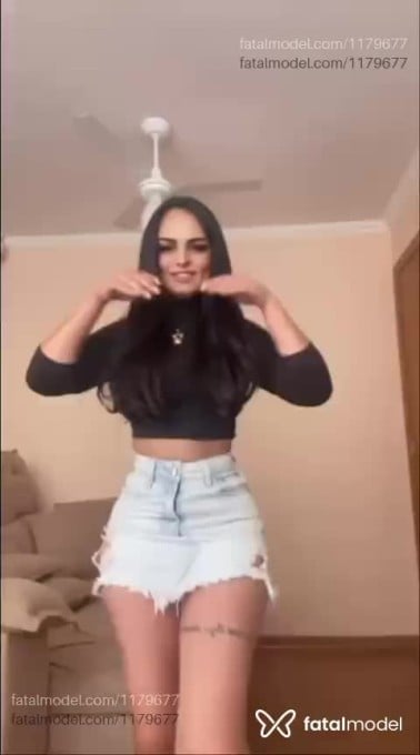 Acompanhante mulher com cabelo castanho de olhos castanhos em Itajaí - Marjorie