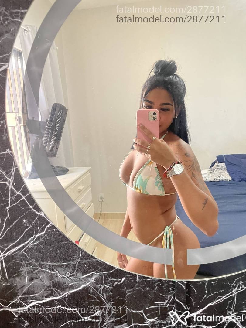 Acompanhante mulher com cabelo castanho de olhos pretos em Rio das Ostras - Lays