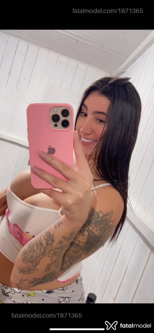 Acompanhante mulher trans morena (o) de olhos castanhos em Virtual - Patrícia Lopez