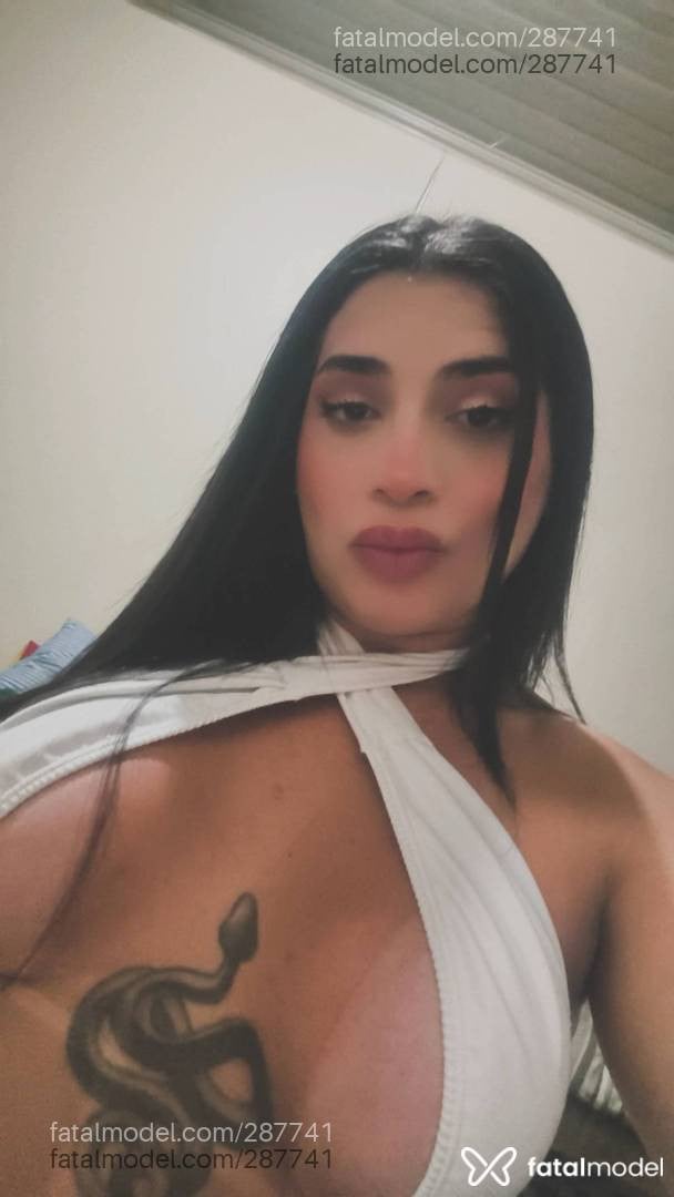 Acompanhante mulher trans morena (o) de olhos castanhos - Alice Medeiros